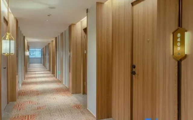 Moline Hotel Changsha Lugu Branch
