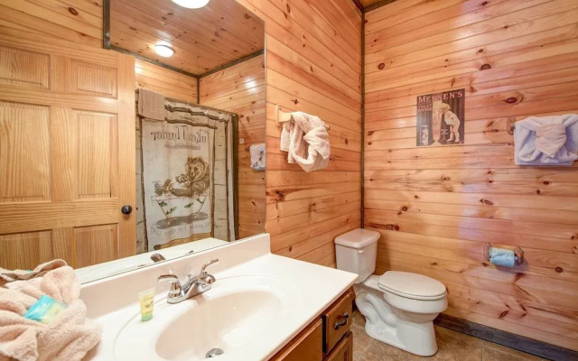 Standing Bear Lodge by Jackson Mountain Rentals