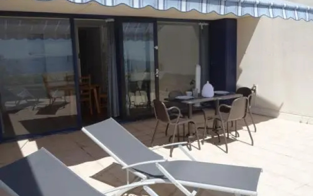 Superbe T2 44m2 - Grande Terrasse Vue Mer Panoramique Exceptionnelle Piscine - Parking