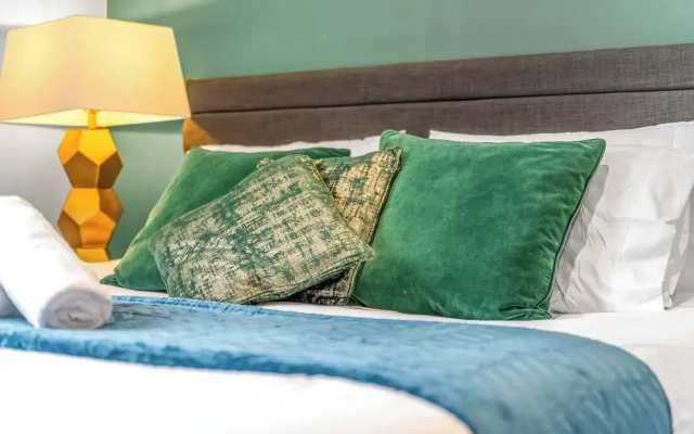 Superb 3bed Fulham Palace Retreat