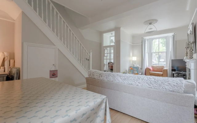 3 Bedroom House Close to Victoria Park