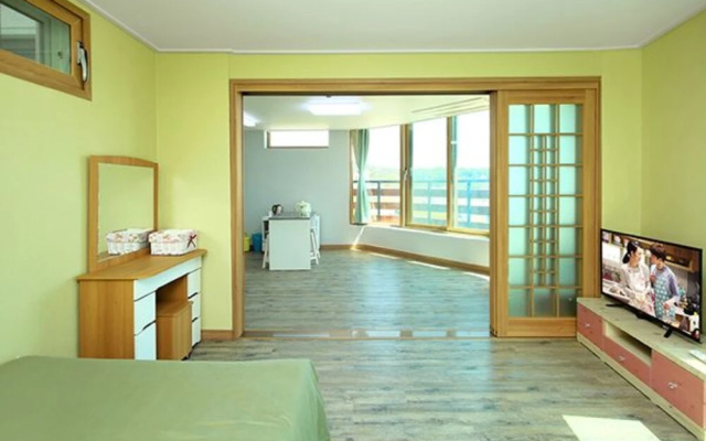 Daecheon Mud Gongju Pension