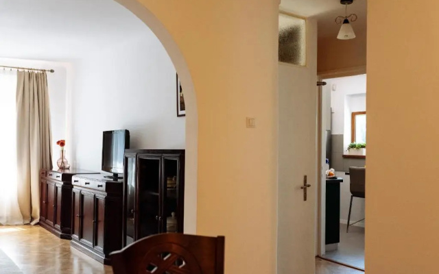 Lovely apartment and quiet courtyard in city centre
