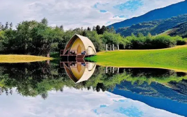 Jiuzhaigou Yunfengli International Outdoor Camp