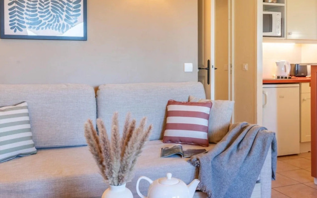 Holiday Stay With Sleeping Alcove