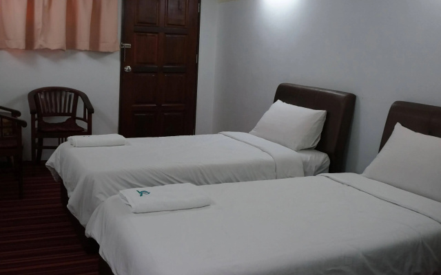 OYO 90037 The 7 Lodge Tambunan