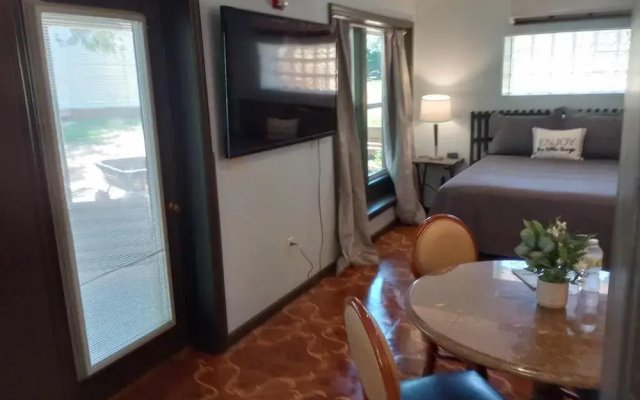 Elk River Hotel