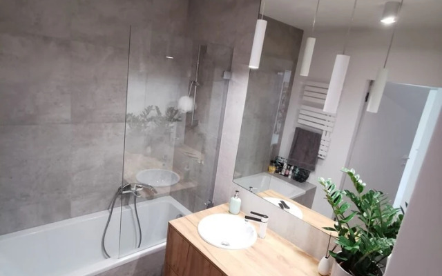 WS Lovely Garden&Parking Apartment