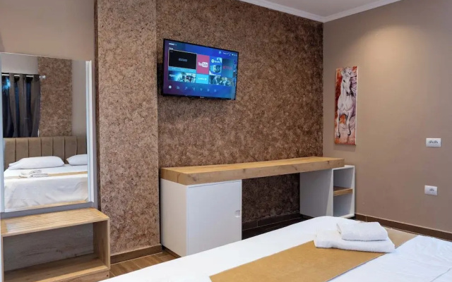 Lider Hotel