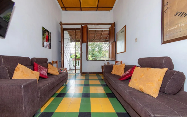 Ayenda Sarayu House