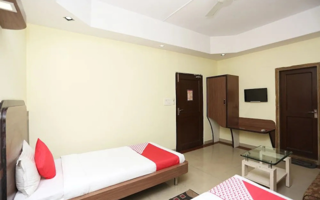 OYO 8625 Yogendra Residency