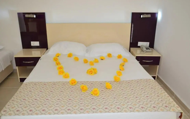 Elis Beach Hotel