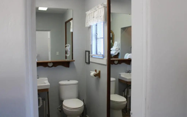 The Bonnie Inn Unit 2