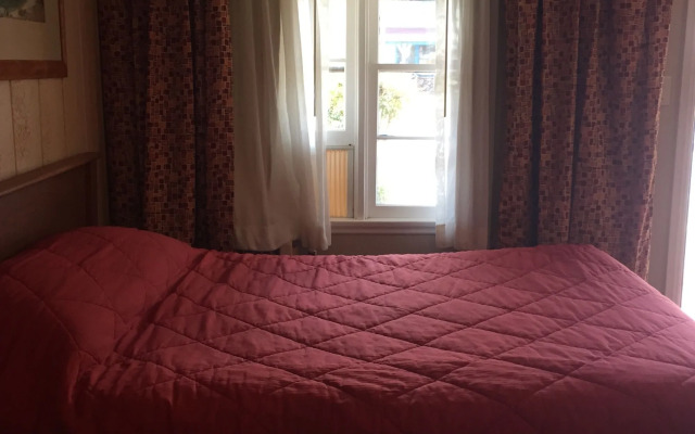Townhouse Motel