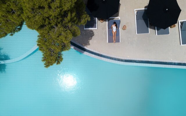 Akra Morea Hotel & Residences вид на фасад