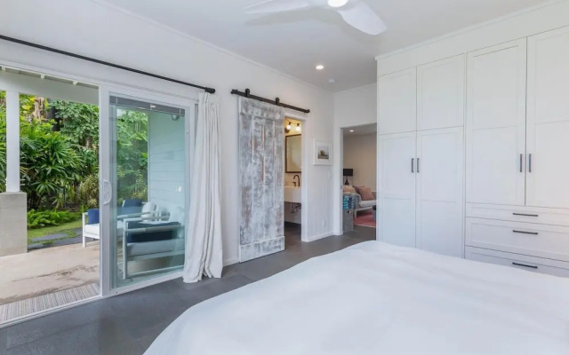 Hanalei Beachfront 2 Bedroom Home by RedAwning