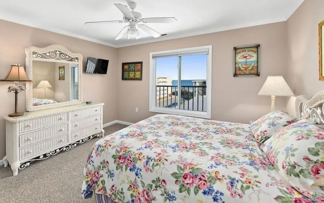 Whispering Sands 401 - 3 Br Condo