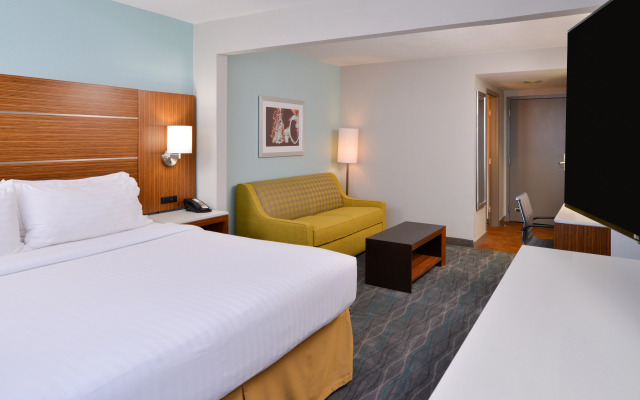 Holiday Inn Express & Suites Austin North Central by IHG