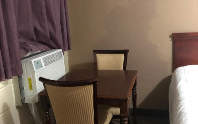 Triangle Inn Motel