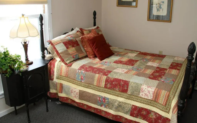 Brewster Inn