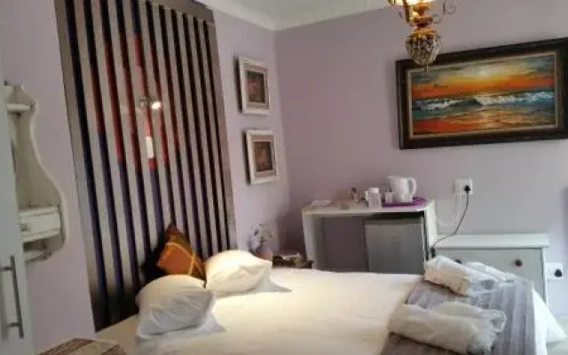 LekkeRus Guest House