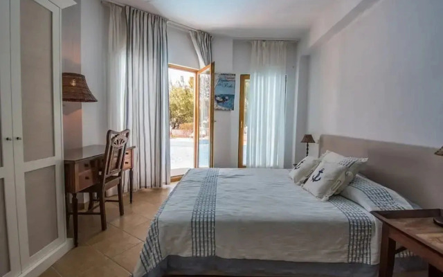 halu! Luxury Villa with Private Pool