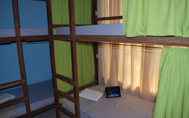 Banana Leaf Eco Hostel