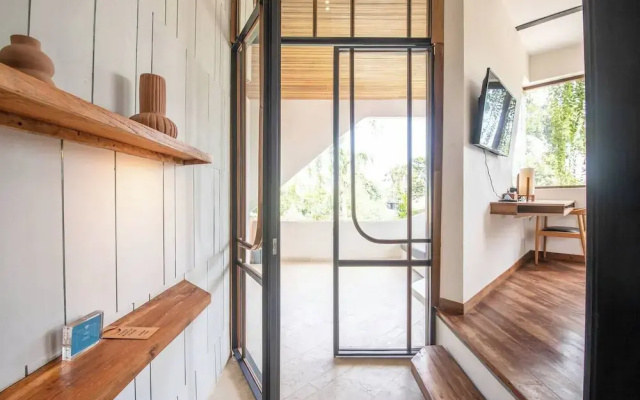 Contemporary 1-br Loft With Art Deco Shared Pool