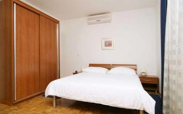 Apartments Pucisca