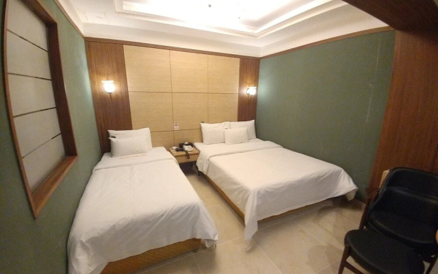 Central Tourist Hotel