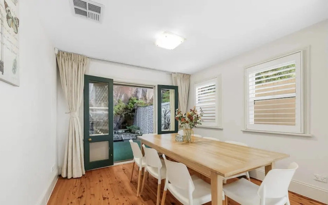 Metawise Luxury 3BR Terrace in The Heart of Sydney