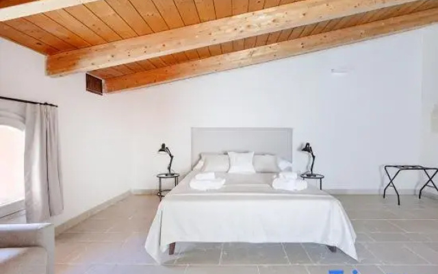 Palazzo della Torre 201– Modern Historic Apartment