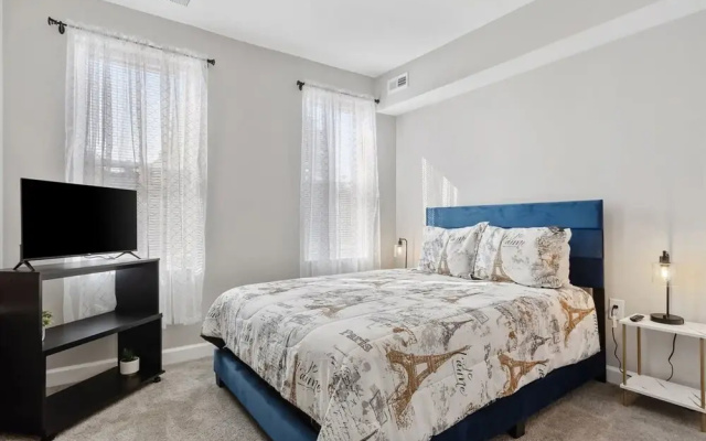 Charm City Homestay In Washington Village