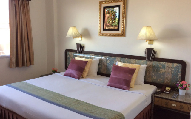 Thai Hotel