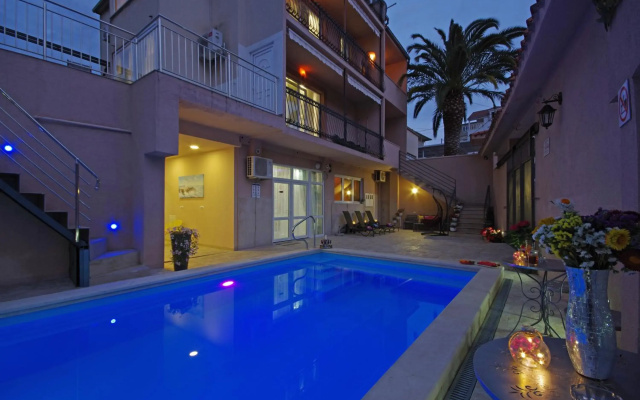 Villa Naomi