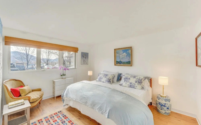 Ketchum Vacation Rental - Hike, Ski & Explore!