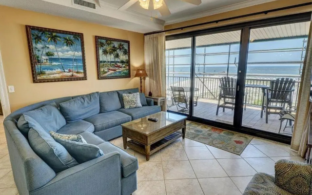 Grand Pointe 411
