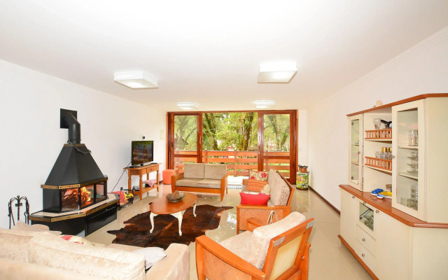 Linda e espaçosa casa em Monte Verde