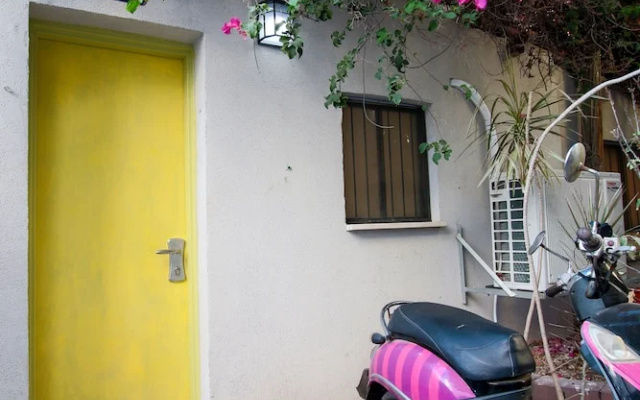 Little Retro House in Kerem HaTeimanim
