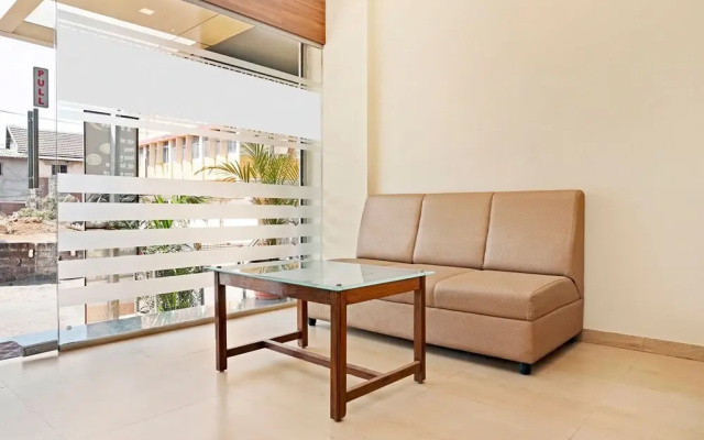 OYO 29634 Hotel Navalai Pride