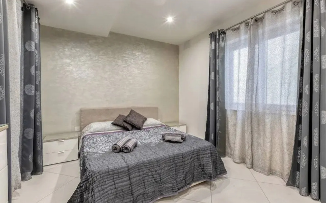 Luxury & Cosy 3 Bedroom Apt in Gzira, Close to Sliema & Stjulians by Walk