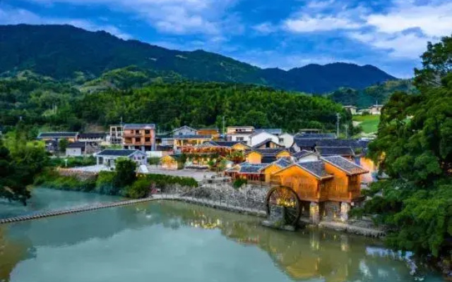 Waiting For You at Yunshuiyao Inn
