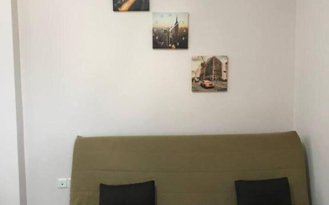 1 Bed - Sleeps 2 - Private Balcony - Free Parking