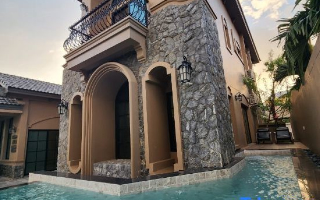 Tuscany Private Pool Villa-Bangsaen