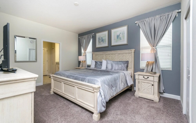 1669 Moonvalley Drive