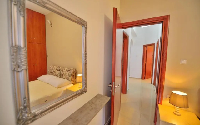 Mpoulakis Apartment 98