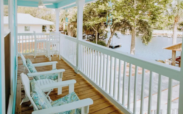 Serene Steinhatchee River Home w/ Boat Dock