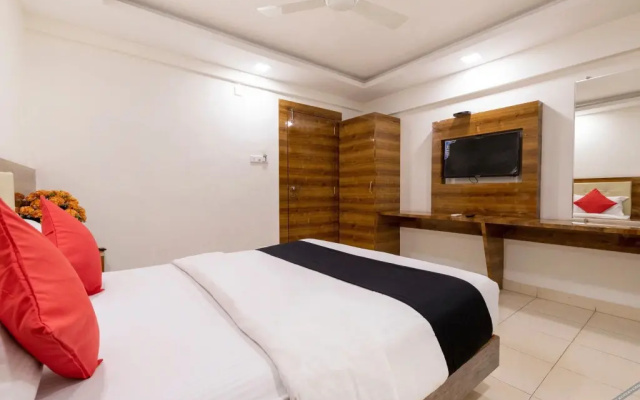 Hotel A.K Intrenational Rooms by OYO Rooms