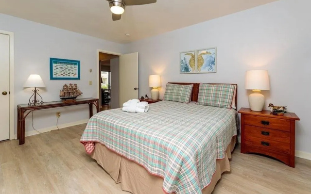 22 Springwood Villa 3 Br villa by RedAwning