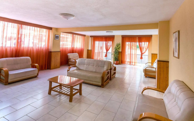 Seguro De Sol Studios